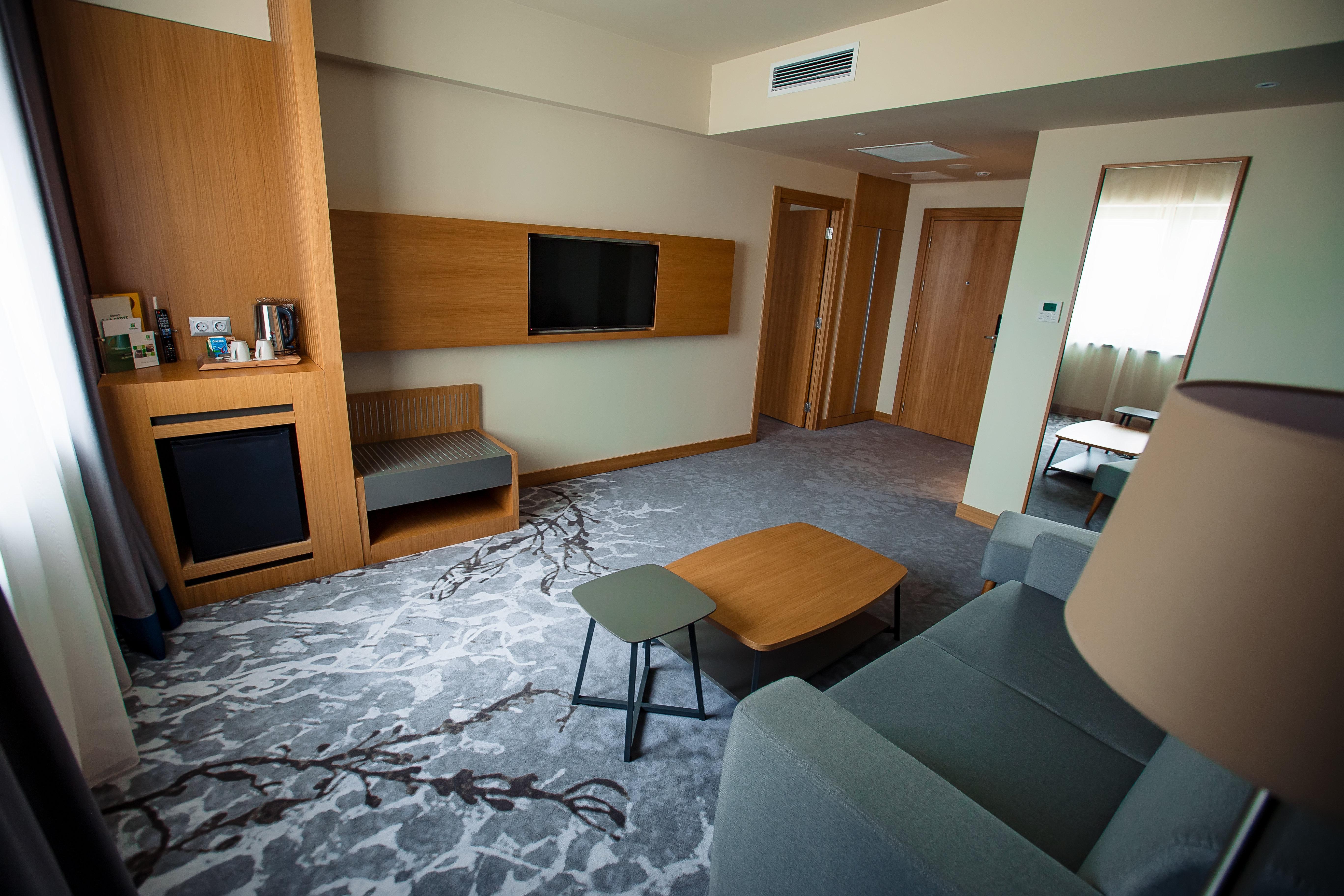 Holiday Inn - Aktau - Seaside By Ihg Ngoại thất bức ảnh