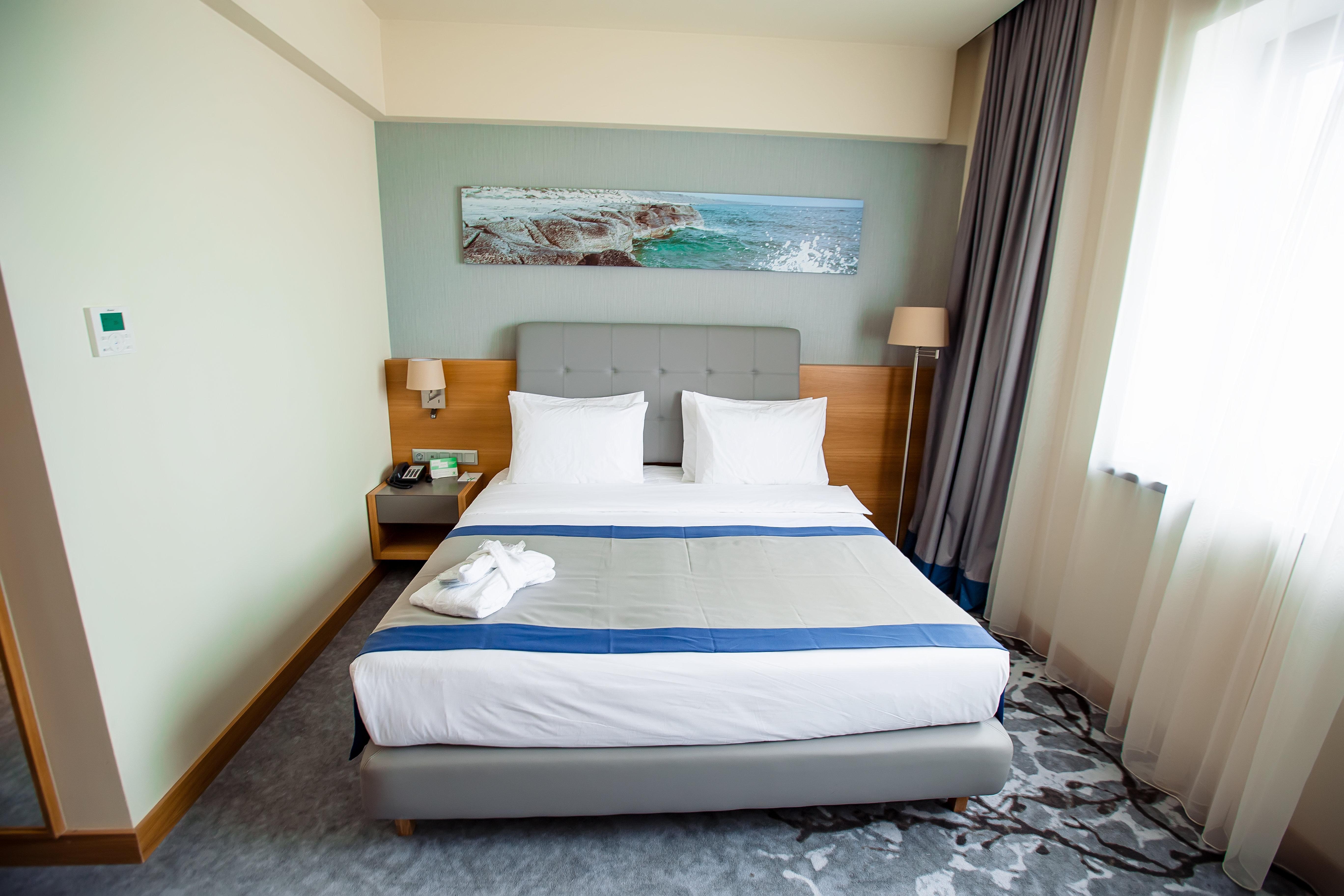 Holiday Inn - Aktau - Seaside, An Ihg Hotel Ngoại thất bức ảnh