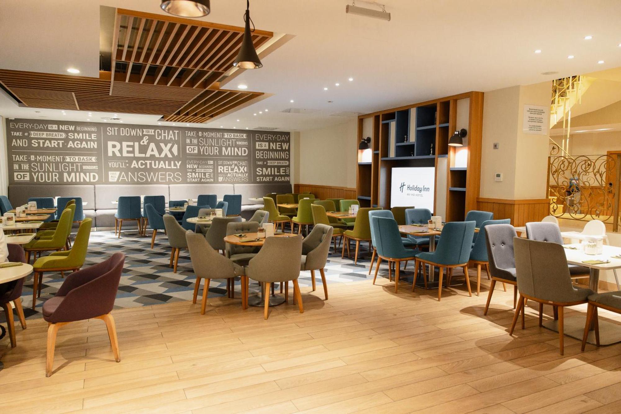 Holiday Inn - Aktau - Seaside By Ihg Ngoại thất bức ảnh