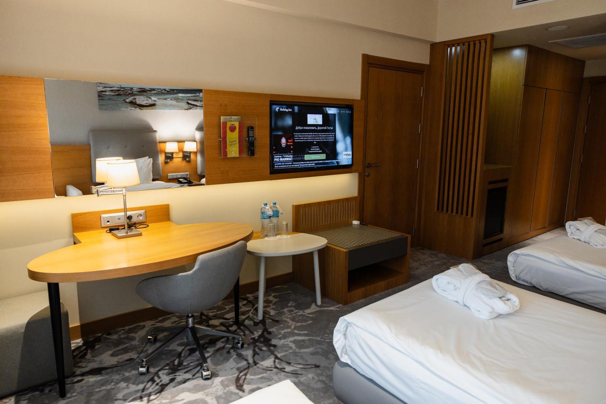 Holiday Inn - Aktau - Seaside By Ihg Ngoại thất bức ảnh