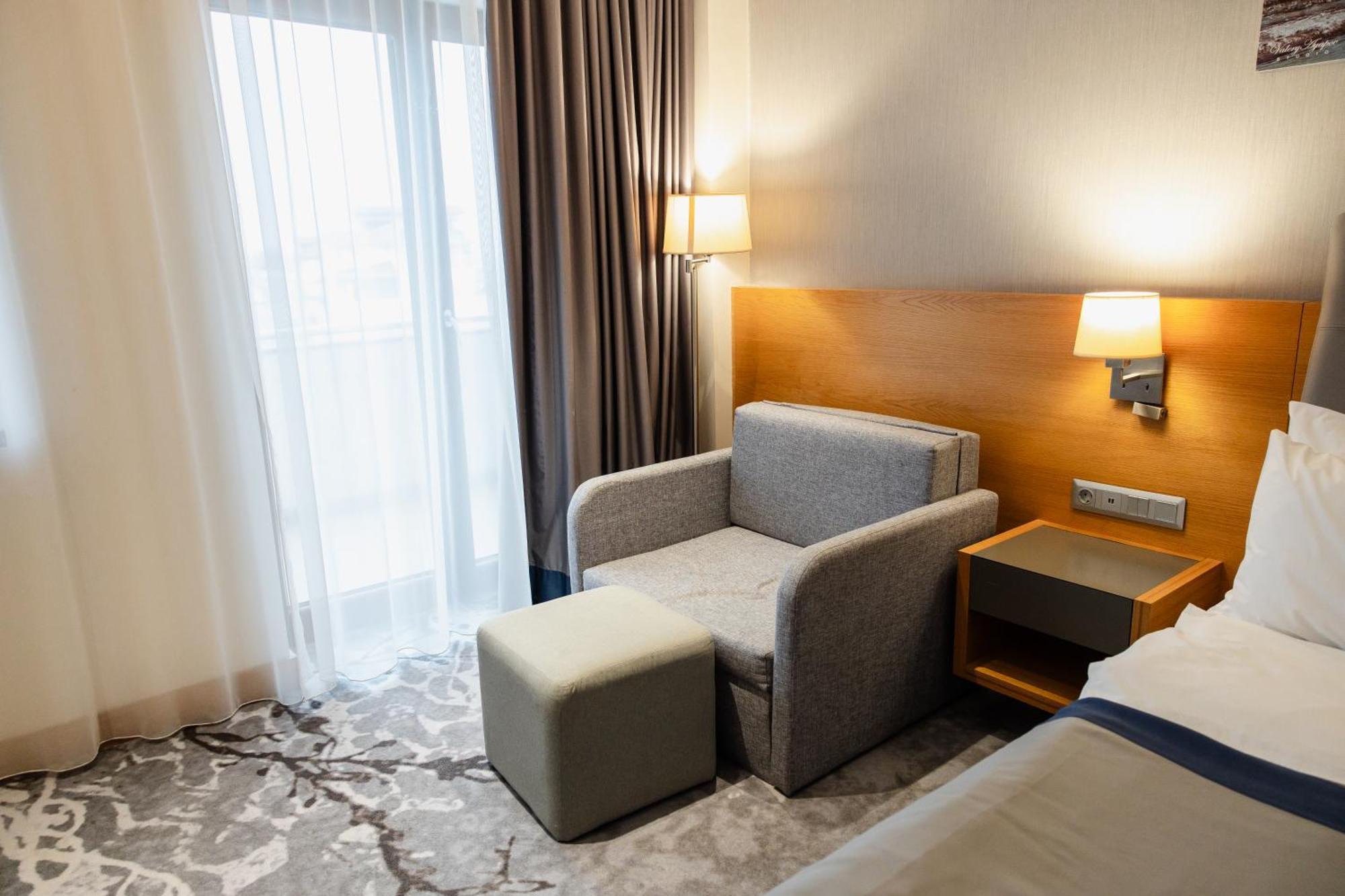 Holiday Inn - Aktau - Seaside By Ihg Ngoại thất bức ảnh