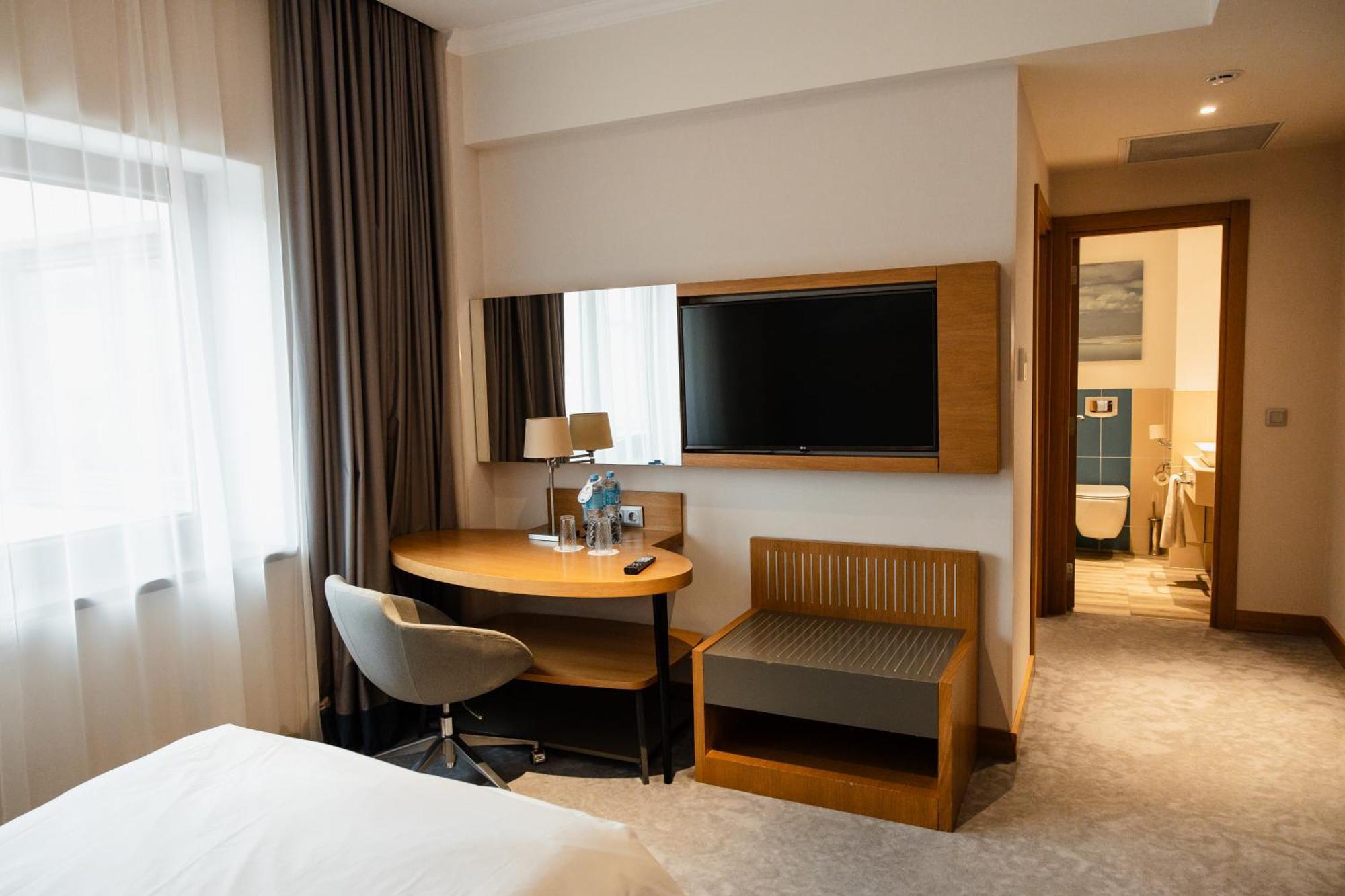 Holiday Inn - Aktau - Seaside By Ihg Ngoại thất bức ảnh