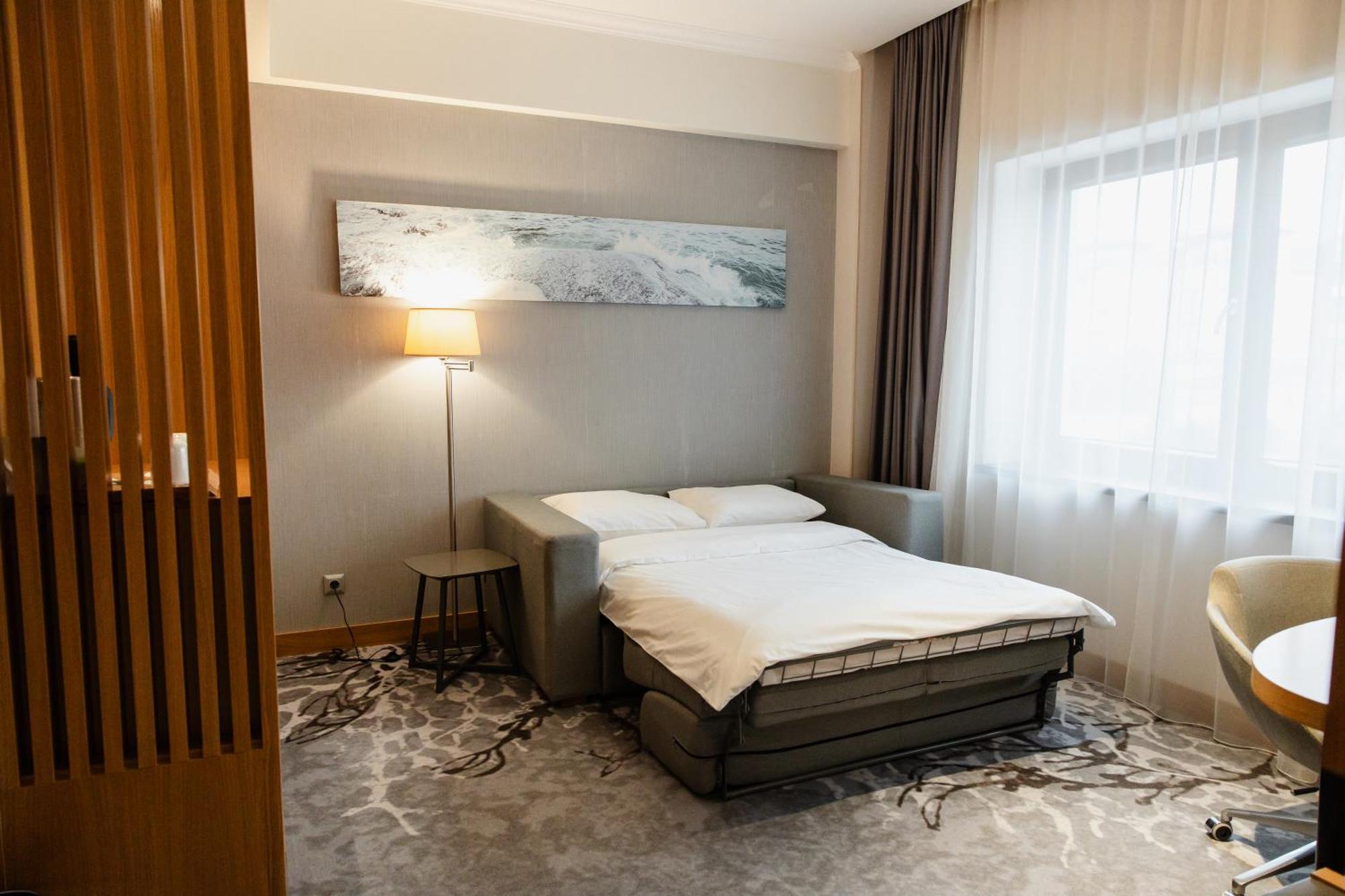 Holiday Inn - Aktau - Seaside By Ihg Ngoại thất bức ảnh