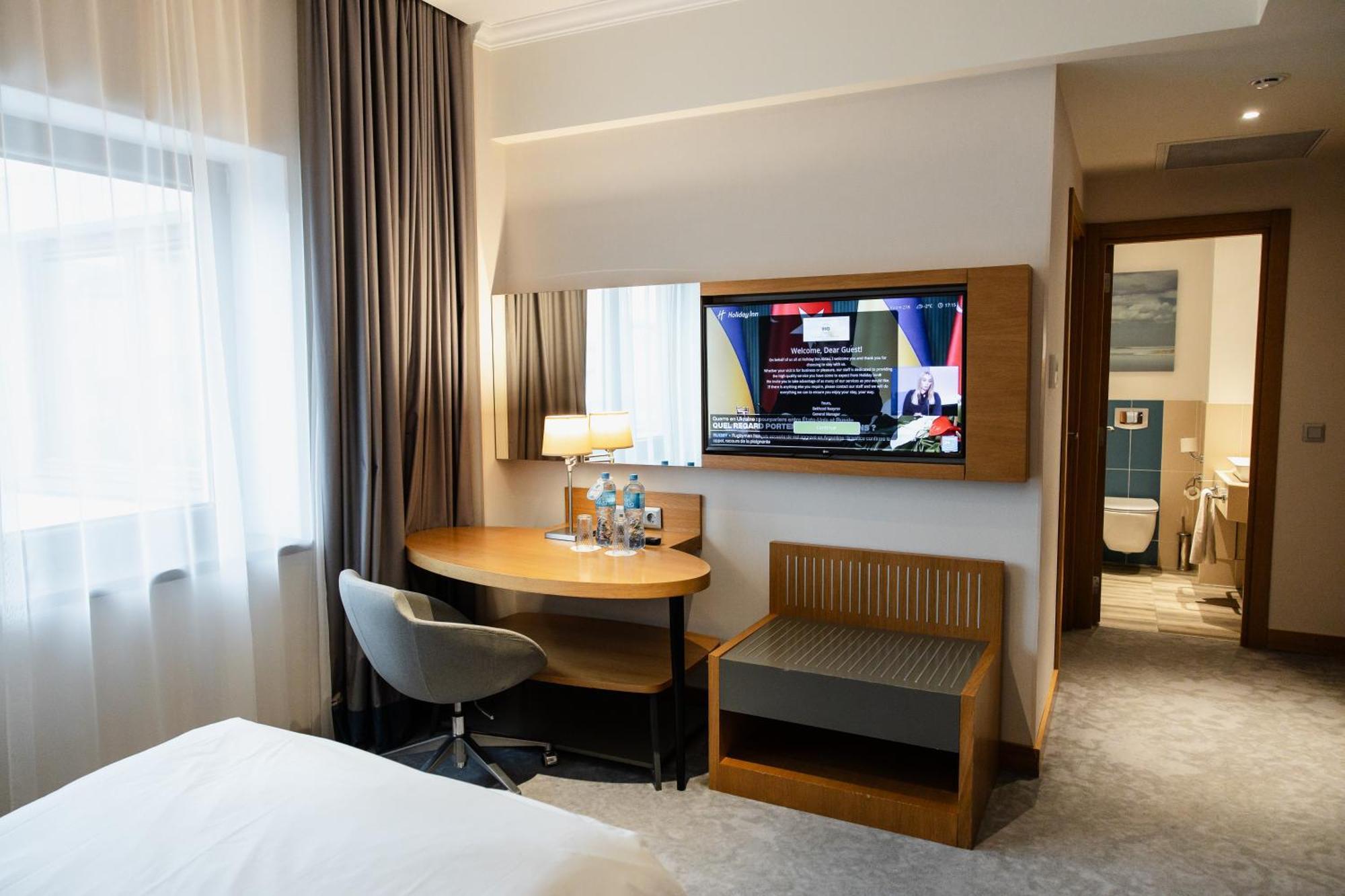 Holiday Inn - Aktau - Seaside By Ihg Ngoại thất bức ảnh