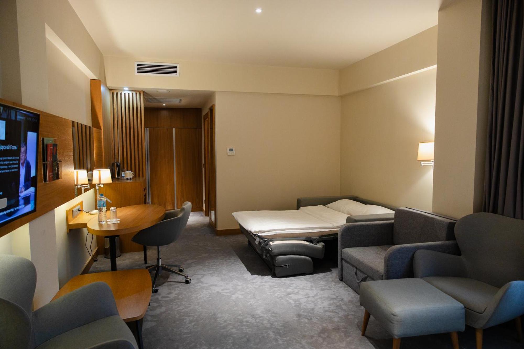 Holiday Inn - Aktau - Seaside By Ihg Ngoại thất bức ảnh