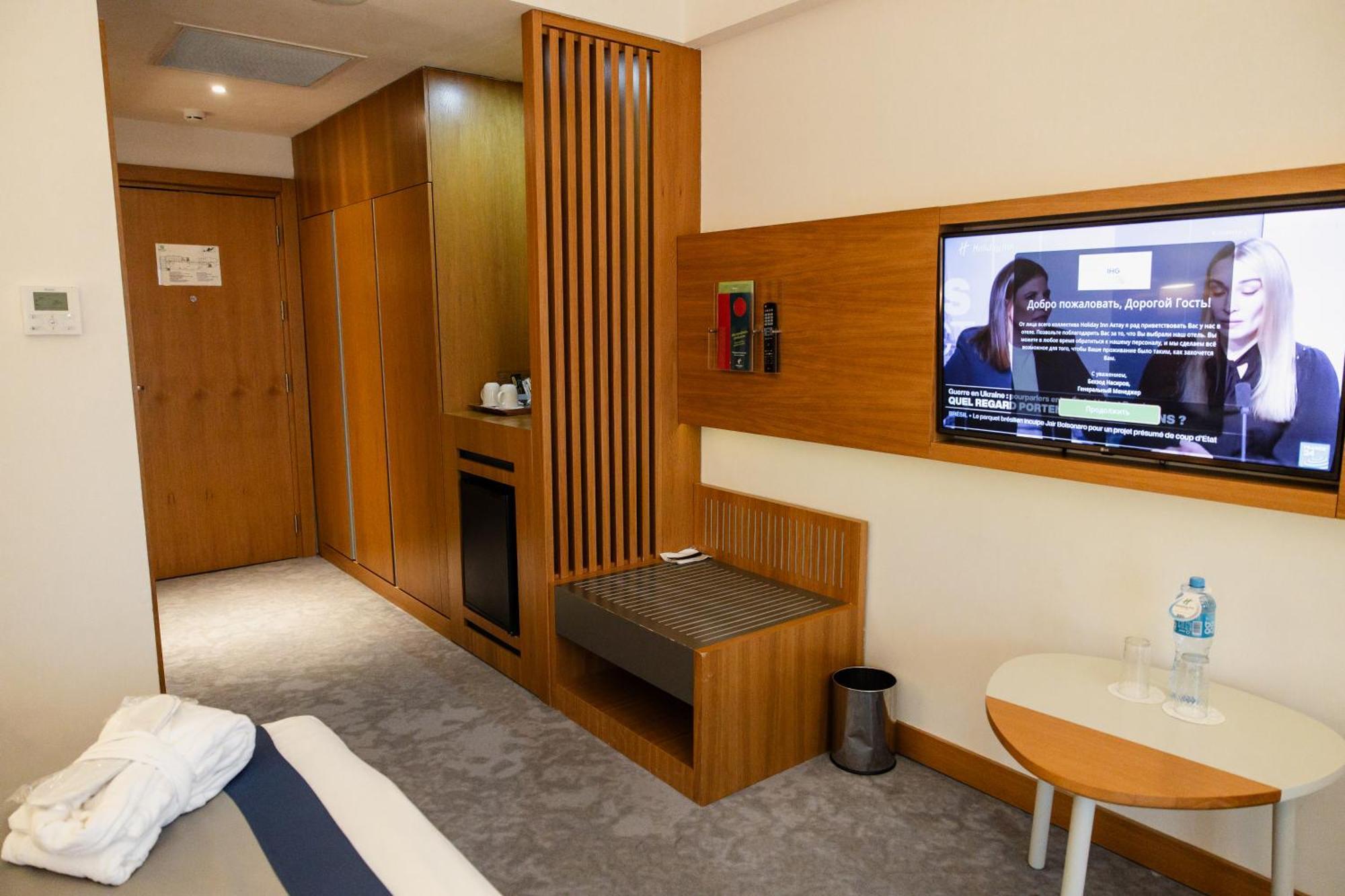 Holiday Inn - Aktau - Seaside By Ihg Ngoại thất bức ảnh